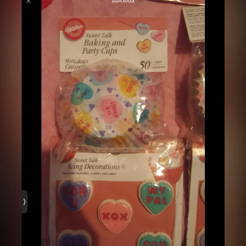 4pc WILTON CUPCAKE VALENTINE'S DECORATON KITS STYLE 2 new